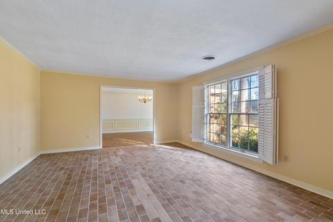 5430 Saratoga Dr, Jackson, MS 39211 photo 9