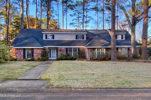 5430 Saratoga Dr, Jackson, MS 39211 photo 1