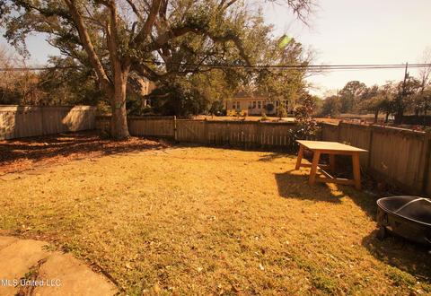 1806 Linden Pl Pl, Jackson, MS 39202 photo 12