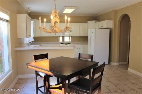 6468 Cheyenne Dr, Olive Branch, MS 38654 photo 9