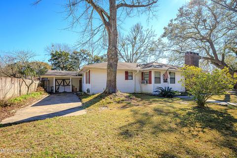 4606 Briggs St, Moss Point, MS 39563 photo 2
