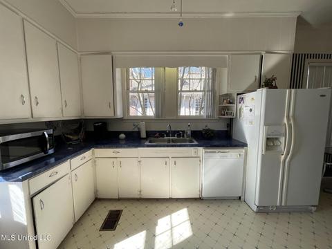 785 Gillespie St, Jackson, MS 39202 photo 7