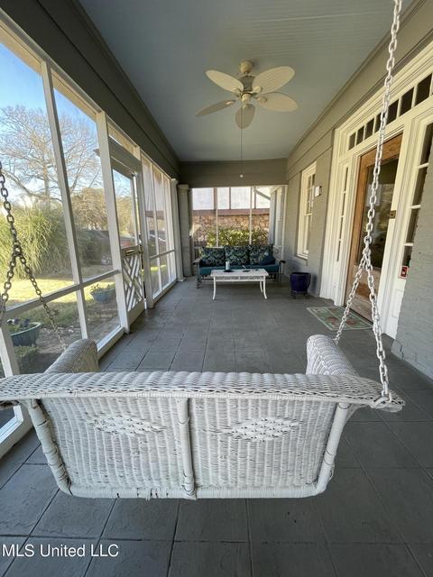 785 Gillespie St, Jackson, MS 39202 photo 2