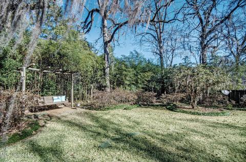 1 Avery Cir, Jackson, MS 39211 photo 9