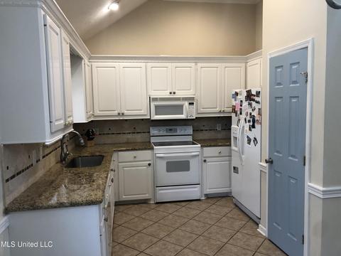 726 Prominence Dr, Flowood, MS 39232 photo 8