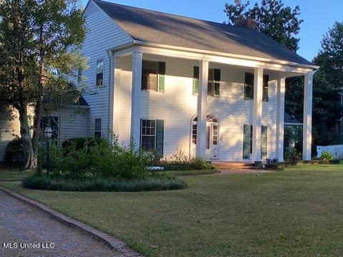 3615 Hawthorn Dr, Jackson, MS 39216 photo 2