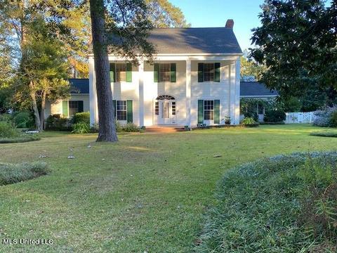 3615 Hawthorn Dr, Jackson, MS 39216 photo 1