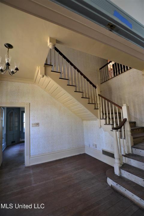 3615 Hawthorn Dr, Jackson, MS 39216 photo 7