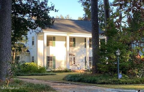 3615 Hawthorn Dr, Jackson, MS 39216 photo 3