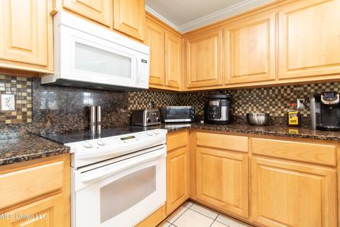 450 Pinecrest Cir, Long Beach, MS 39560 photo 6