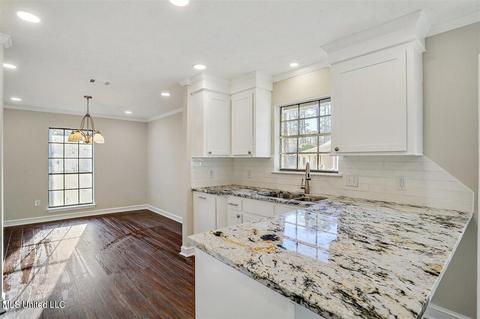 211 Redbud Trl, Brandon, MS 39047 photo 11