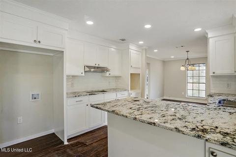 211 Redbud Trl, Brandon, MS 39047 photo 14