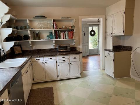 5106 Beardslee St, Moss Point, MS 39563 photo 10