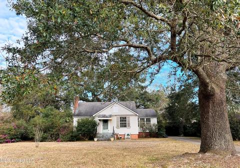 5106 Beardslee St, Moss Point, MS 39563 photo 2