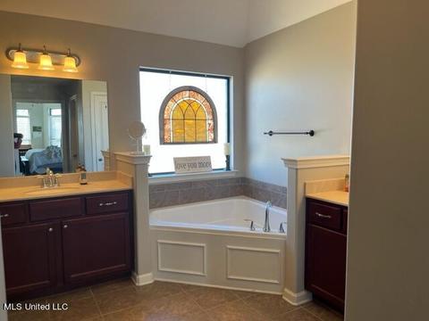 3841 E Mitchells Corner Rd, Olive Branch, MS 38654 photo 9