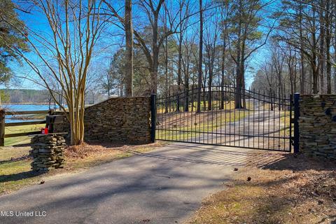 7692 Anderson Rd, Edwards, MS 39066 photo 3