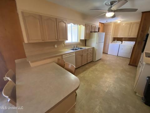 1914 Cherokee Dr, Jackson, MS 39211 photo 12