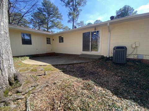 1914 Cherokee Dr, Jackson, MS 39211 photo 5
