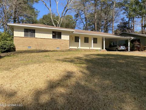 1914 Cherokee Dr, Jackson, MS 39211 photo 1