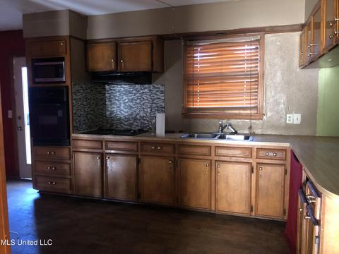 1880 Camellia Ln, Jackson, MS 39204 photo 7