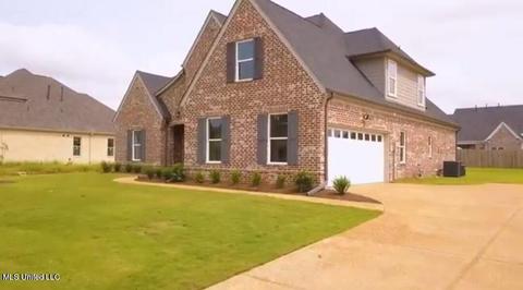 1744 Bristol Dr, Nesbit, MS 38651 photo 2