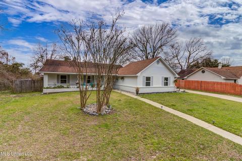 4 Regency Dr, Long Beach, MS 39560 photo 3