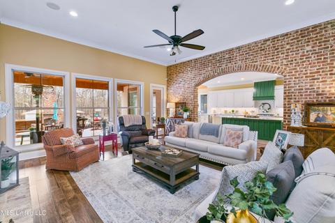 1254 E Deer Ridge Rdg, Brandon, MS 39042 photo 13