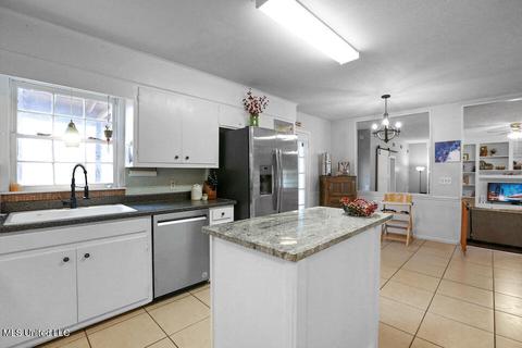 5726 Orchardview Dr, Jackson, MS 39211 photo 12