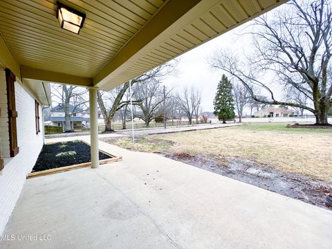 7595 Stateline Rd, Olive Branch, MS 38654 photo 5