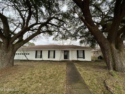 5250 Sedgwick Dr, Jackson, MS 39211 photo 1