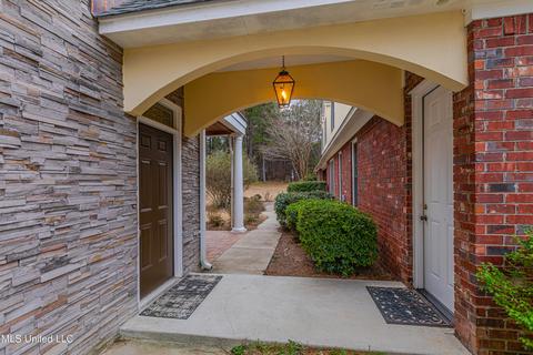 390 Johnstone Dr, Madison, MS 39110 photo 8