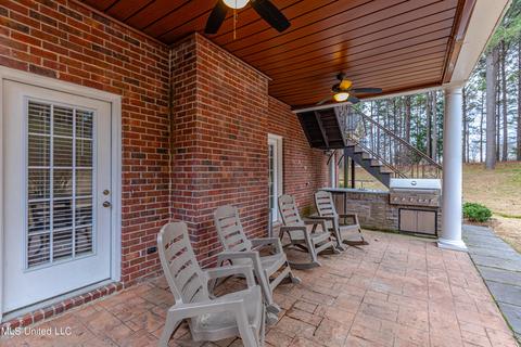 390 Johnstone Dr, Madison, MS 39110 photo 12