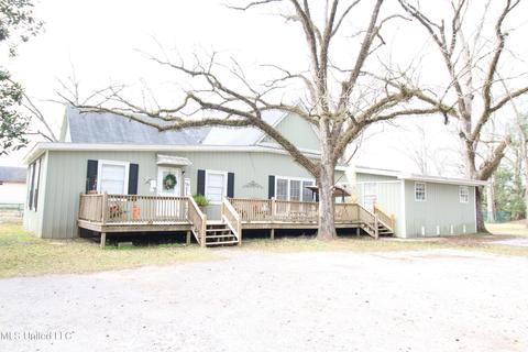 568 S South Pine St, Lucedale, MS 39452 photo 1