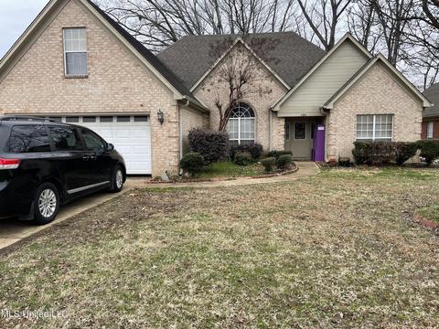 2483 Della St, Hernando, MS 38632 photo 1