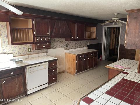 38 Oak Ln, Collins, MS 39428 photo 10