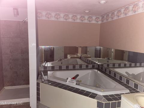 38 Oak Ln, Collins, MS 39428 photo 12