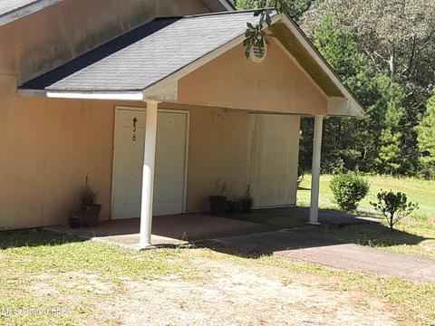 38 Oak Ln, Collins, MS 39428 photo 3