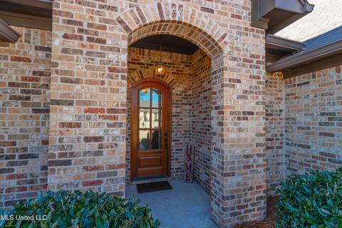 305 N Falls Xing, Madison, MS 39110 photo 4