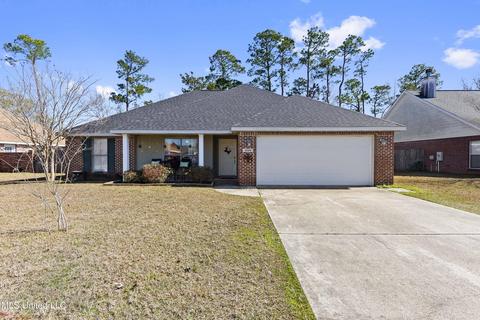 456 Pinecrest Cir, Long Beach, MS 39560 photo 1