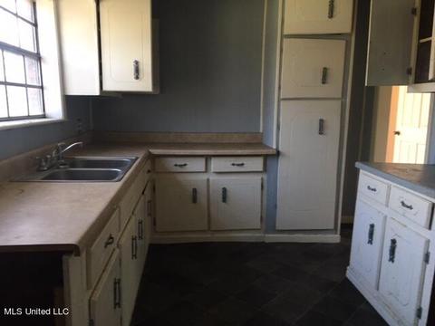 5301 Billy St, Moss Point, MS 39563 photo 3