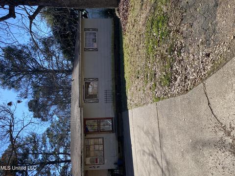 121 E Santa Clair St, Jackson, MS 39212 photo 1