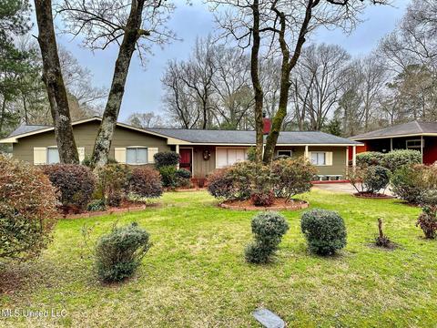 367 Sheppard Rd, Jackson, MS 39206 photo 1
