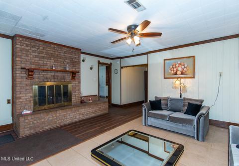 367 Sheppard Rd, Jackson, MS 39206 photo 4