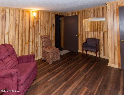 367 Sheppard Rd, Jackson, MS 39206 photo 9
