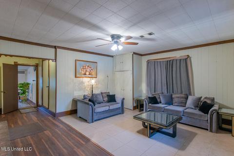 367 Sheppard Rd, Jackson, MS 39206 photo 3