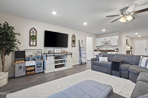 110 Rosie Dr, Long Beach, MS 39560 photo 6
