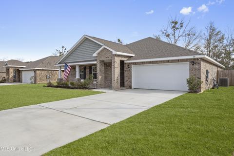 110 Rosie Dr, Long Beach, MS 39560 photo 2