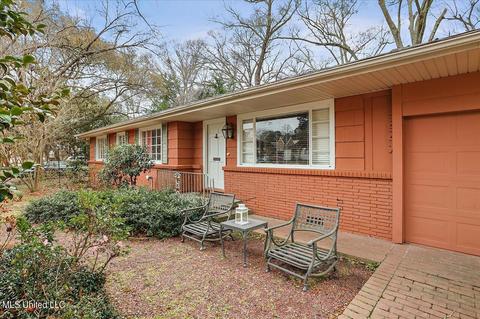 3947 Hawthorne Dr, Jackson, MS 39206 photo 1