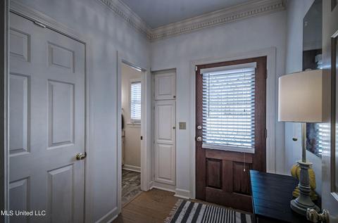 2 Village Green Cir, Jackson, MS 39211 photo 3