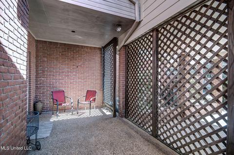 2 Village Green Cir, Jackson, MS 39211 photo 25